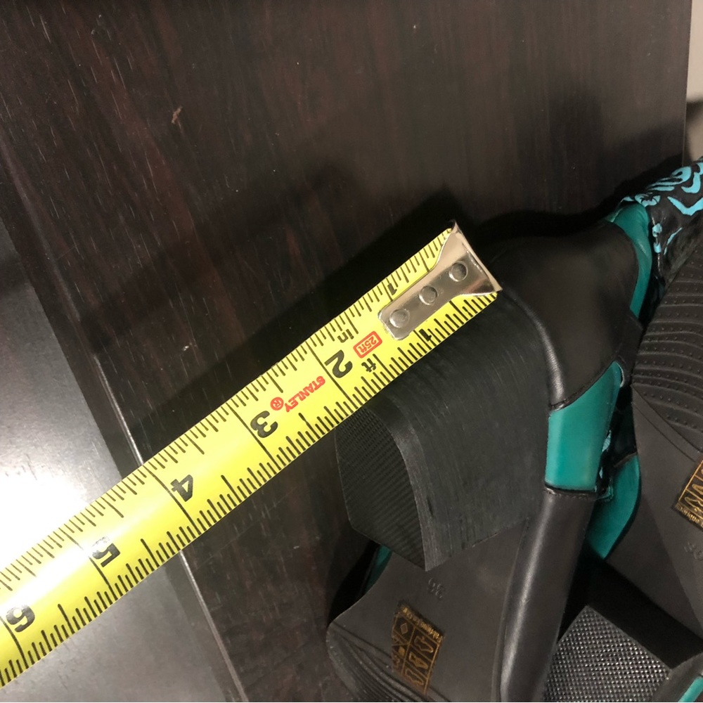 NWOT Incredible Leather Boots - Picture 6 of 10